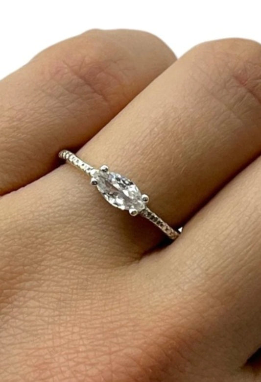 Anillo Plata con Piedra Navet AN64