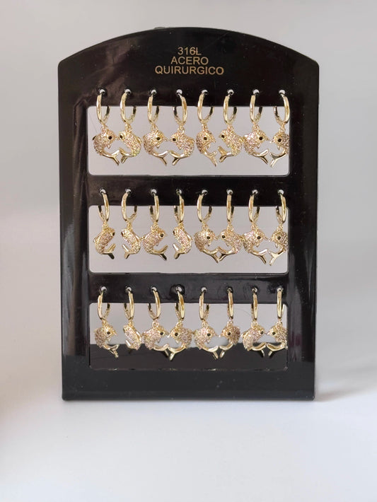 -125B Aritos acero dorado con colgante Delfin pack 12