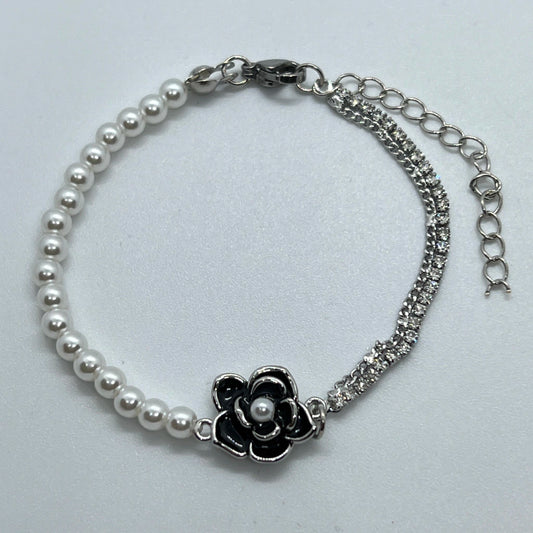 Pulsera plateada de acero