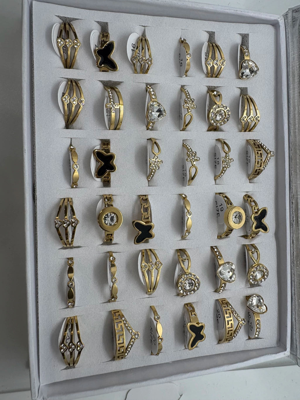 Anillos de acero dorado con strass 744-B