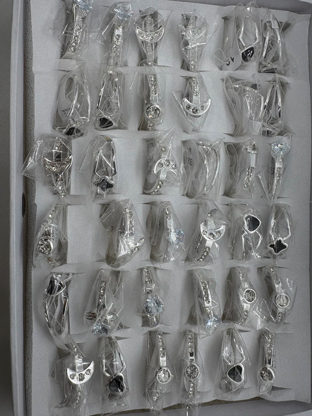 Anillos de acero blanco con strass 738-C