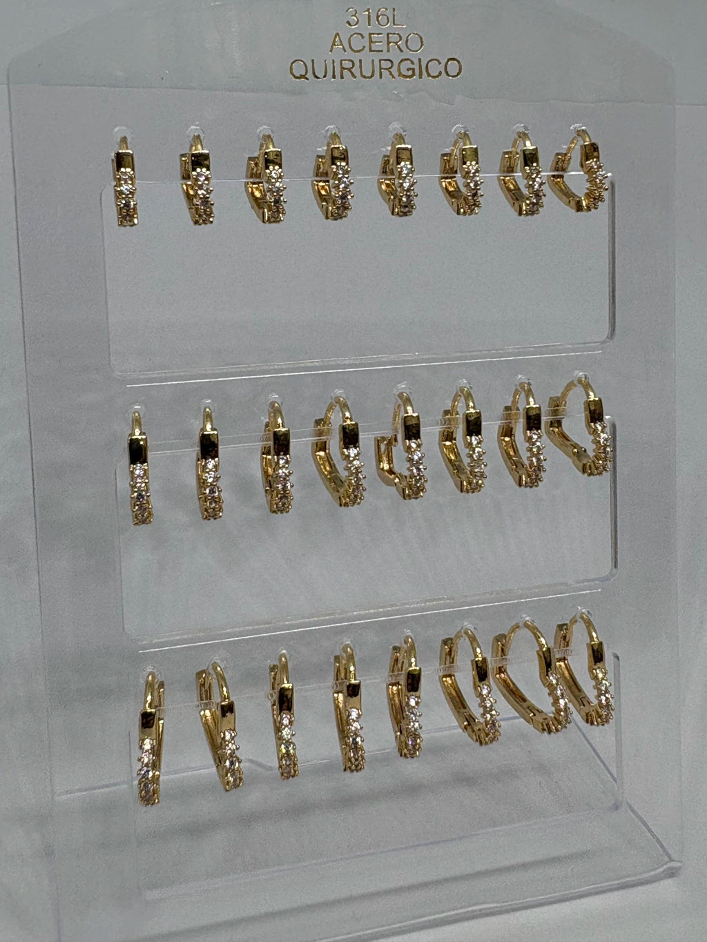 890B Aritos de acero dorado con strass x12