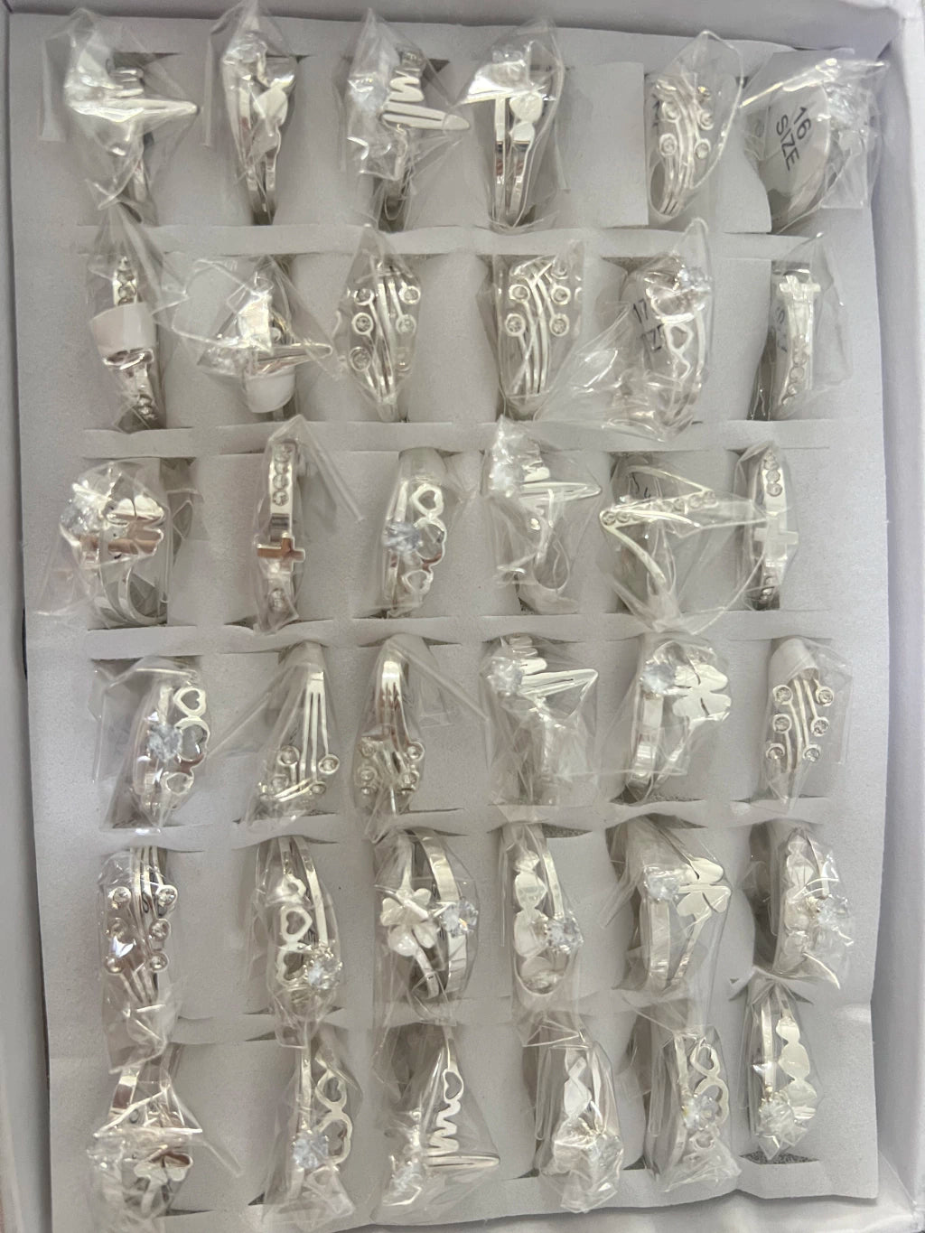 25C anillos de acero blanco con strass