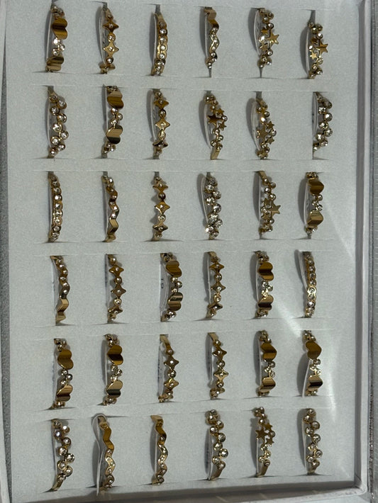 877B anillos de acero dorado con strass