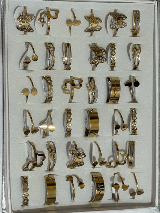 686B anillos de acero dorado con strass