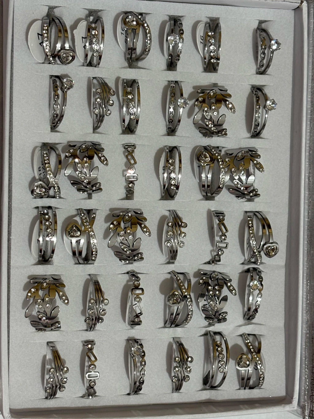 862A anillos de acero plateado con strass