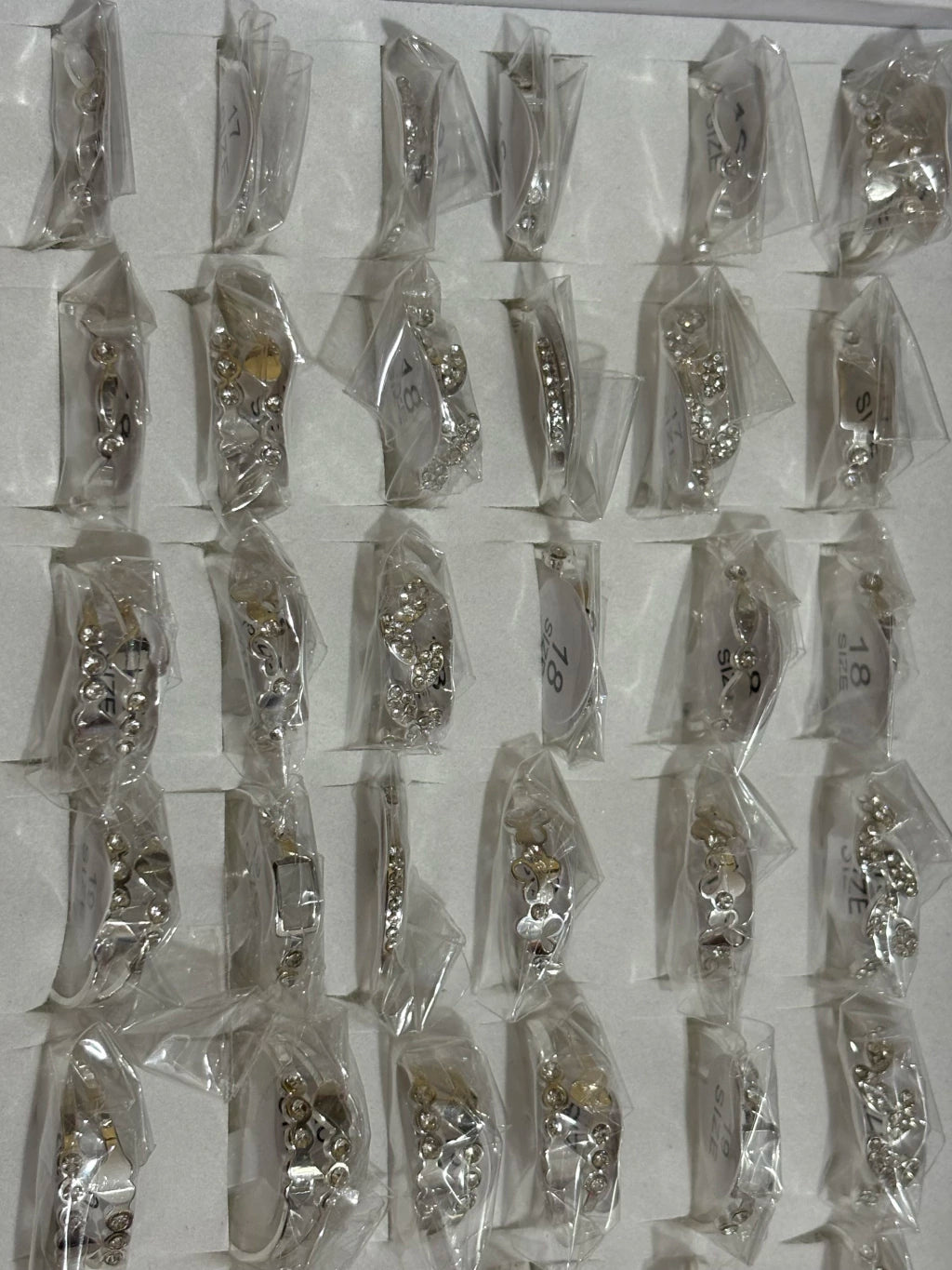 864C anillos de acero blanco con strass