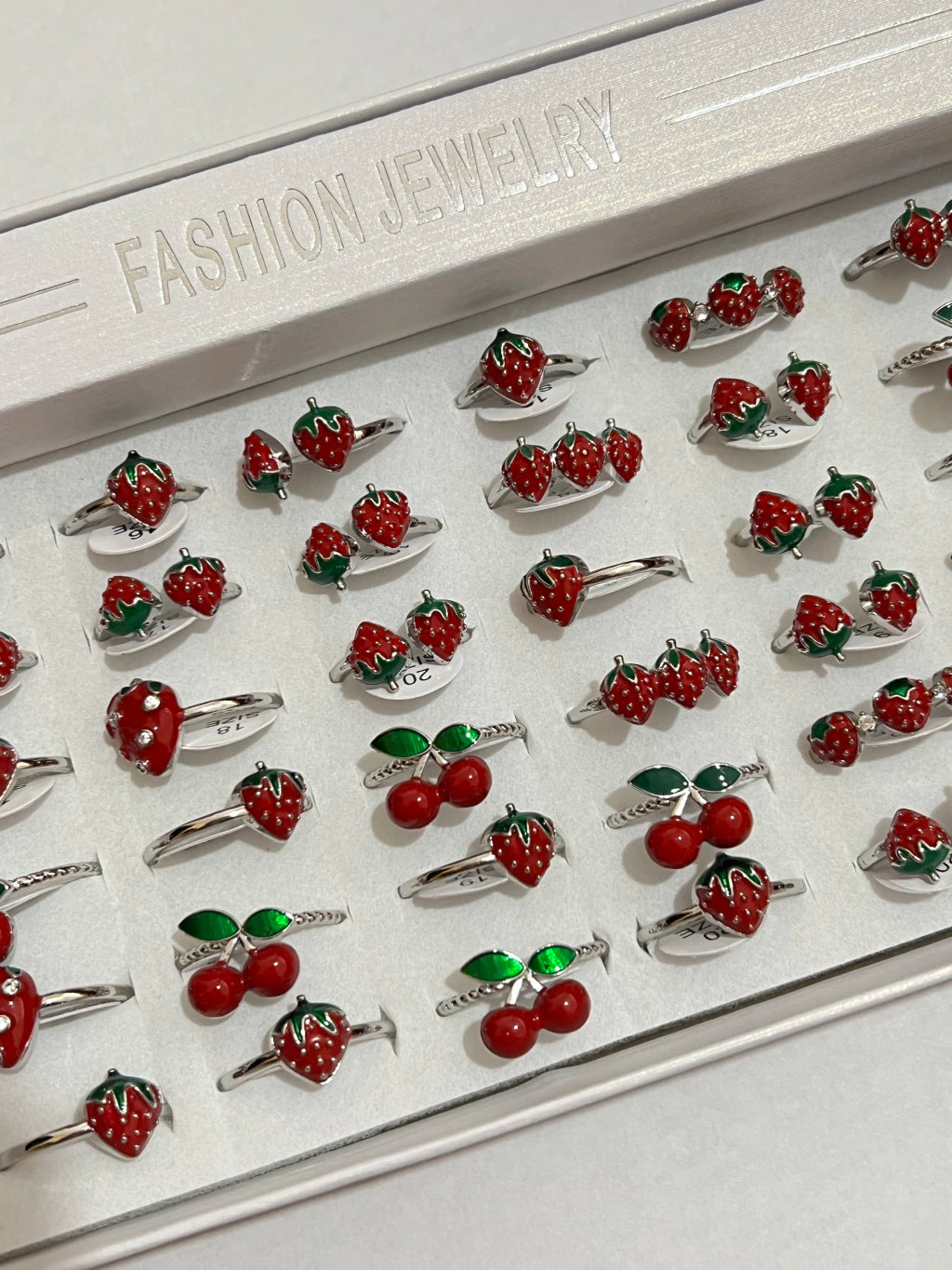 30009A anillos en plateado de cereza