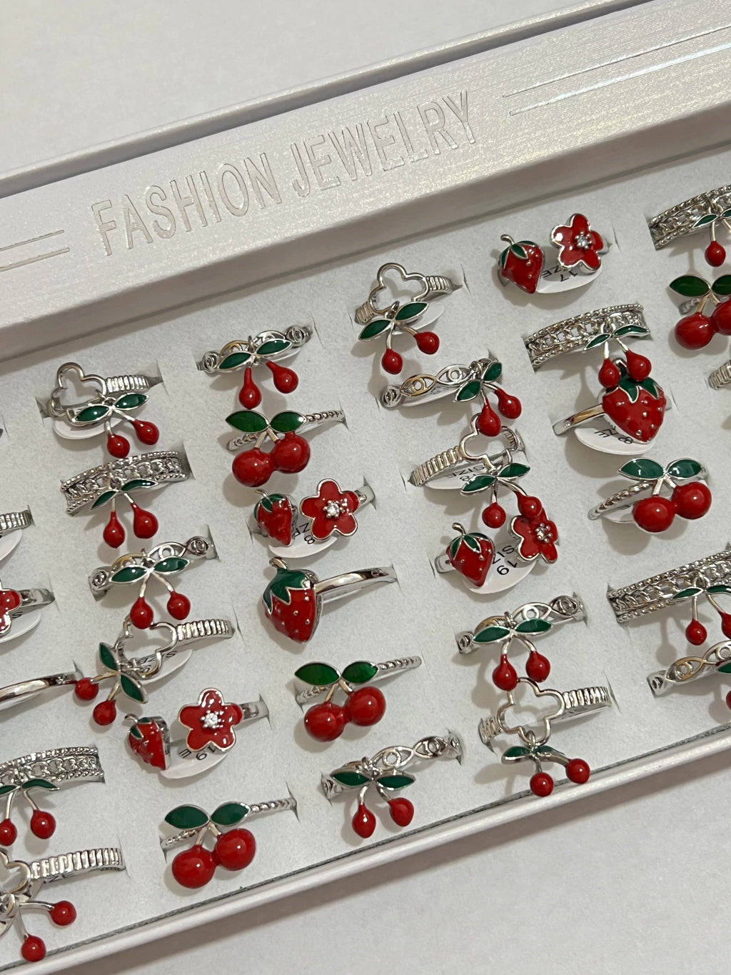 300014A anillos en plateado de cereza