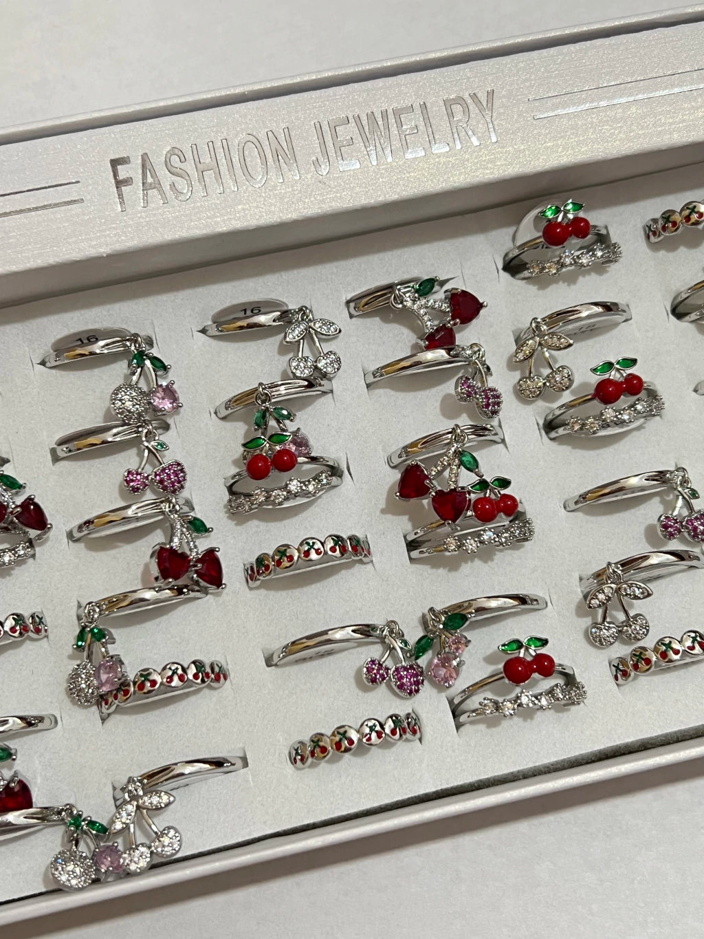 300012A anillos en plateado de cereza
