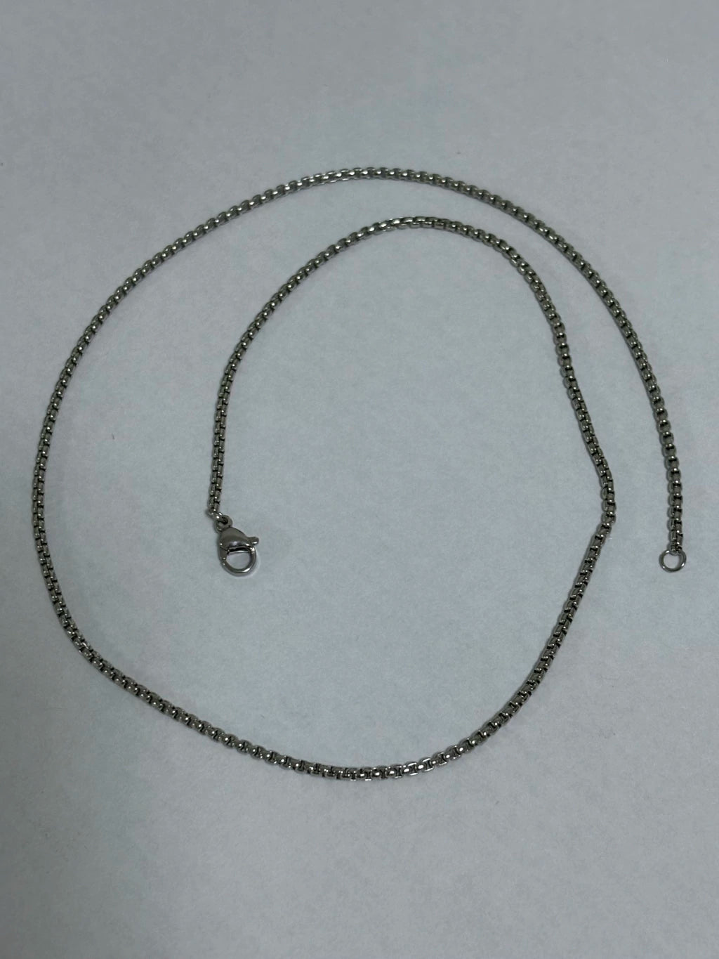 10409 0.9mm 50cm Collar de acero plateado