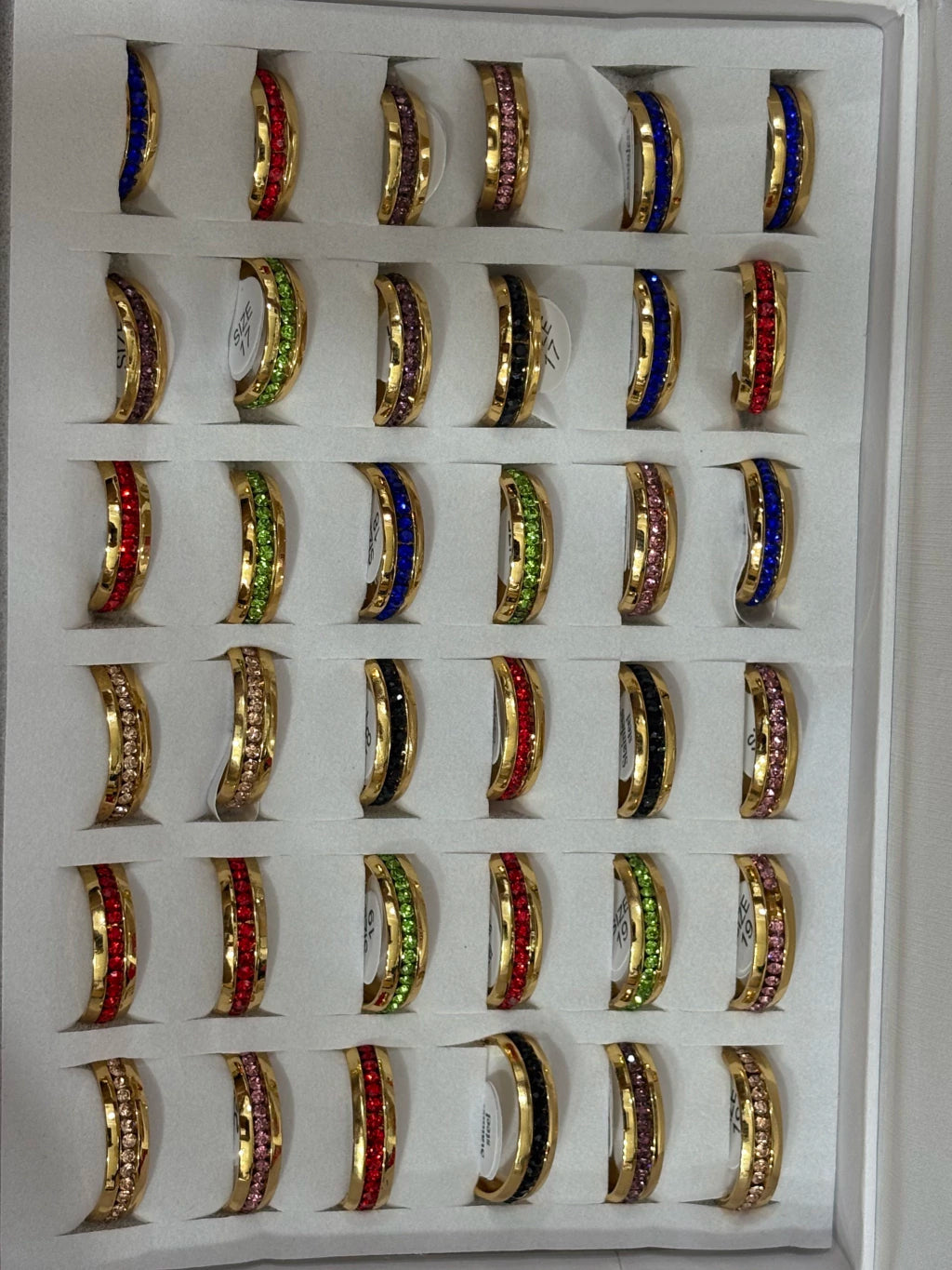 30156-1 Anillos de acero dorado con strass