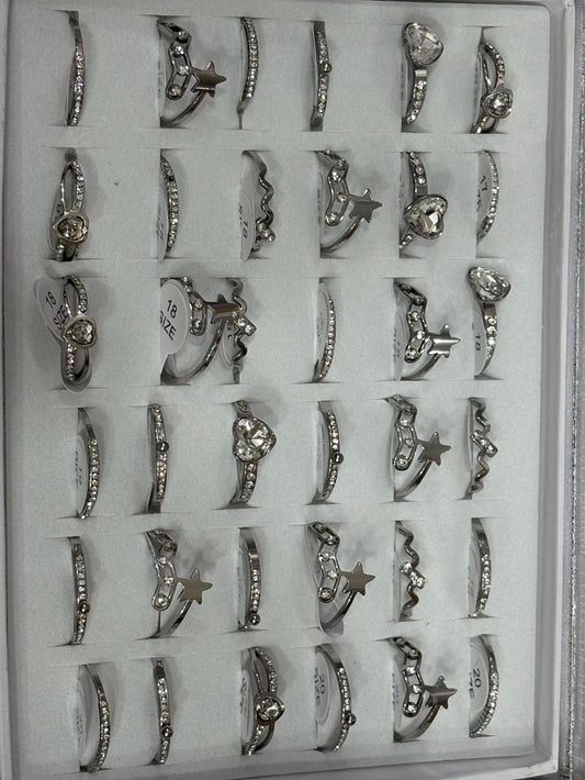 867-A Anillos de acero plateado con strass