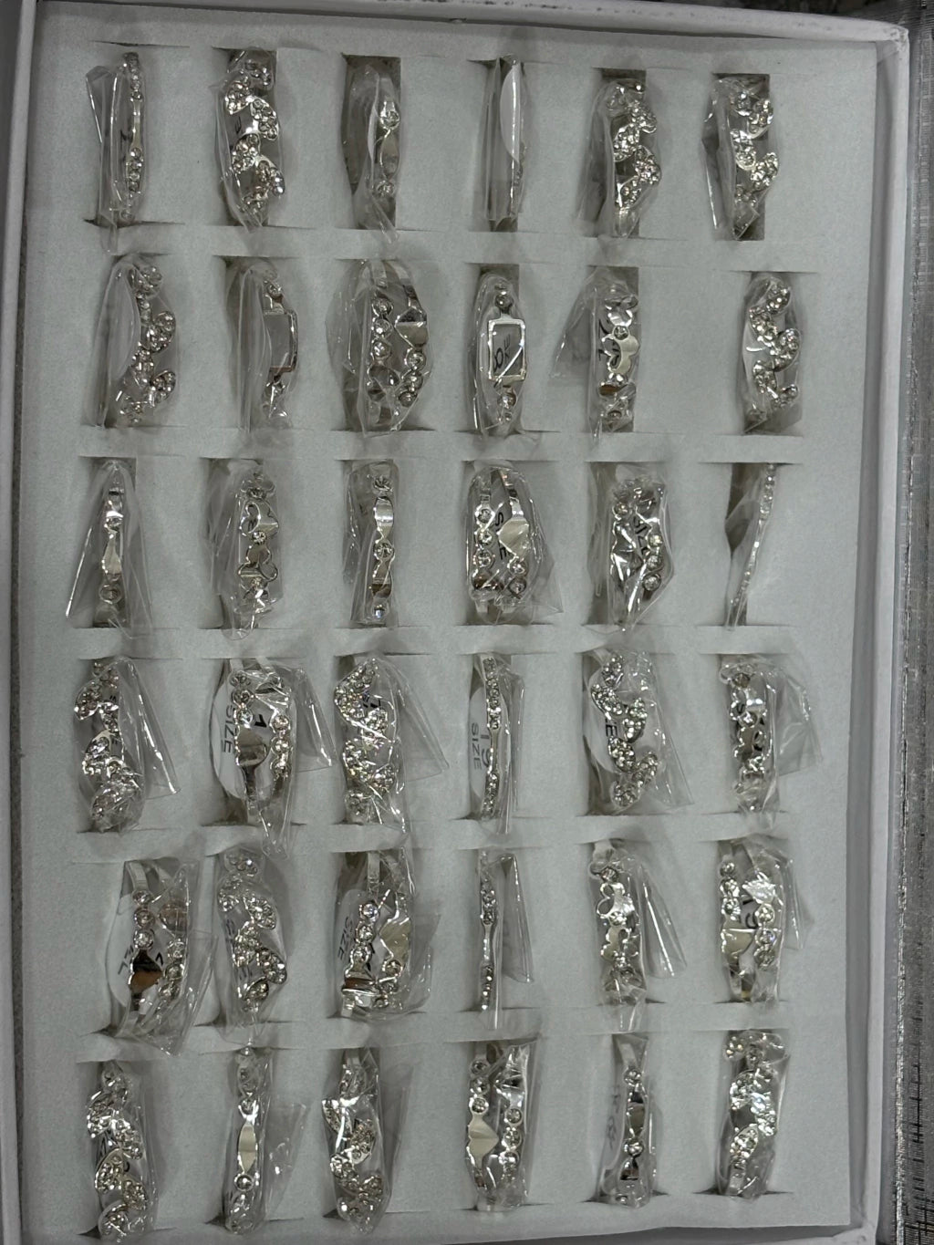 864-C Anillos de acero blanco con strass